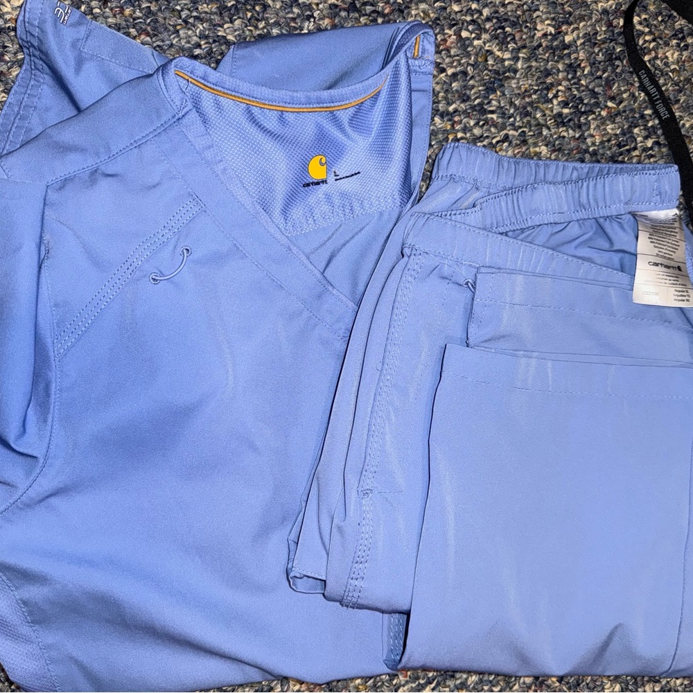 Carhartt Women’s Scrubs Set Blue